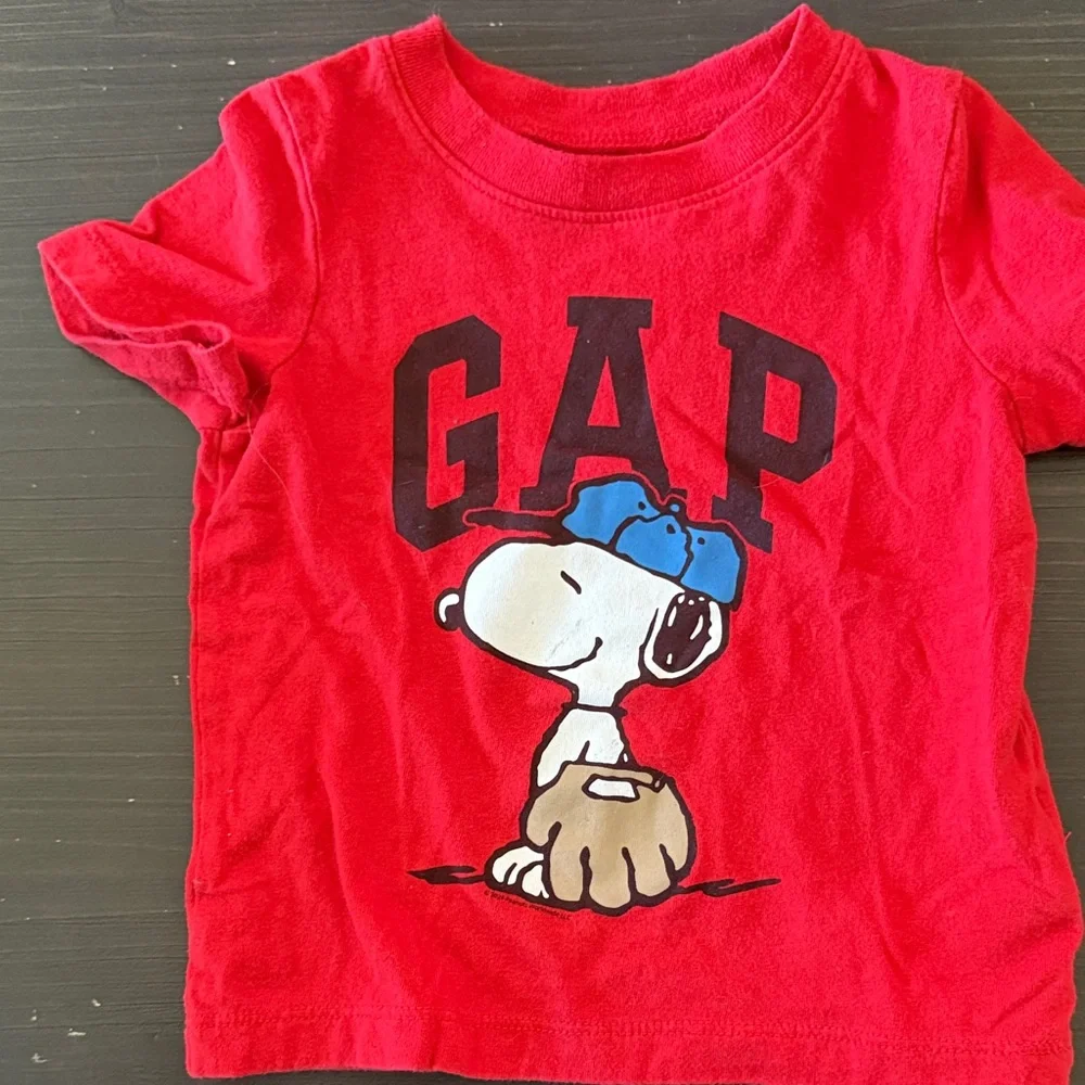 GAP Red Snoopy Short Sleeve Tee - Picture 4 of 4